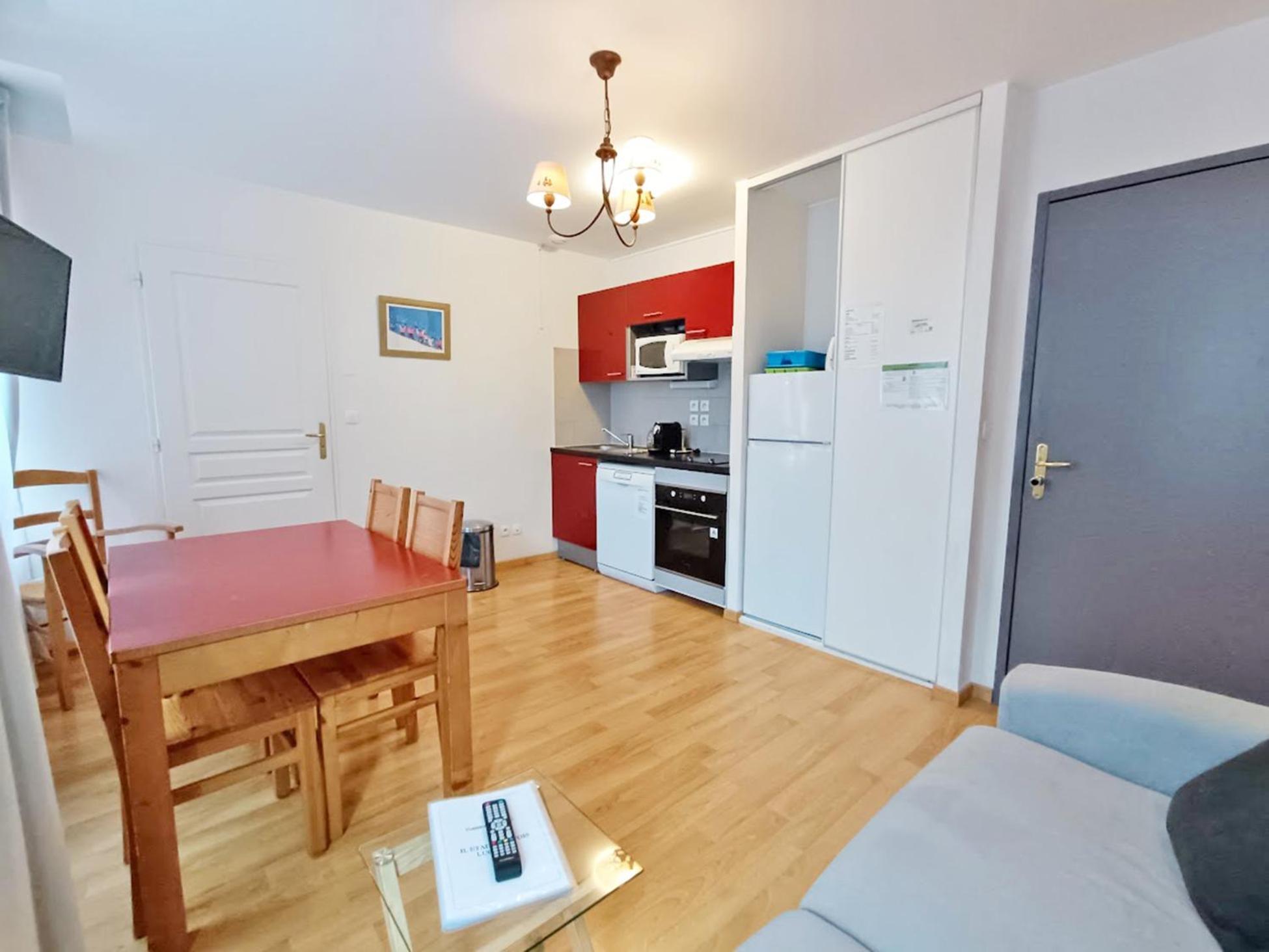 Bagnères-de-Luchon Il Etait Une Fois Luchon, T2, Centre Luchon, Wifi, Casier A Skis, Ascenseur, 4 Personnes 아파트 외부 사진