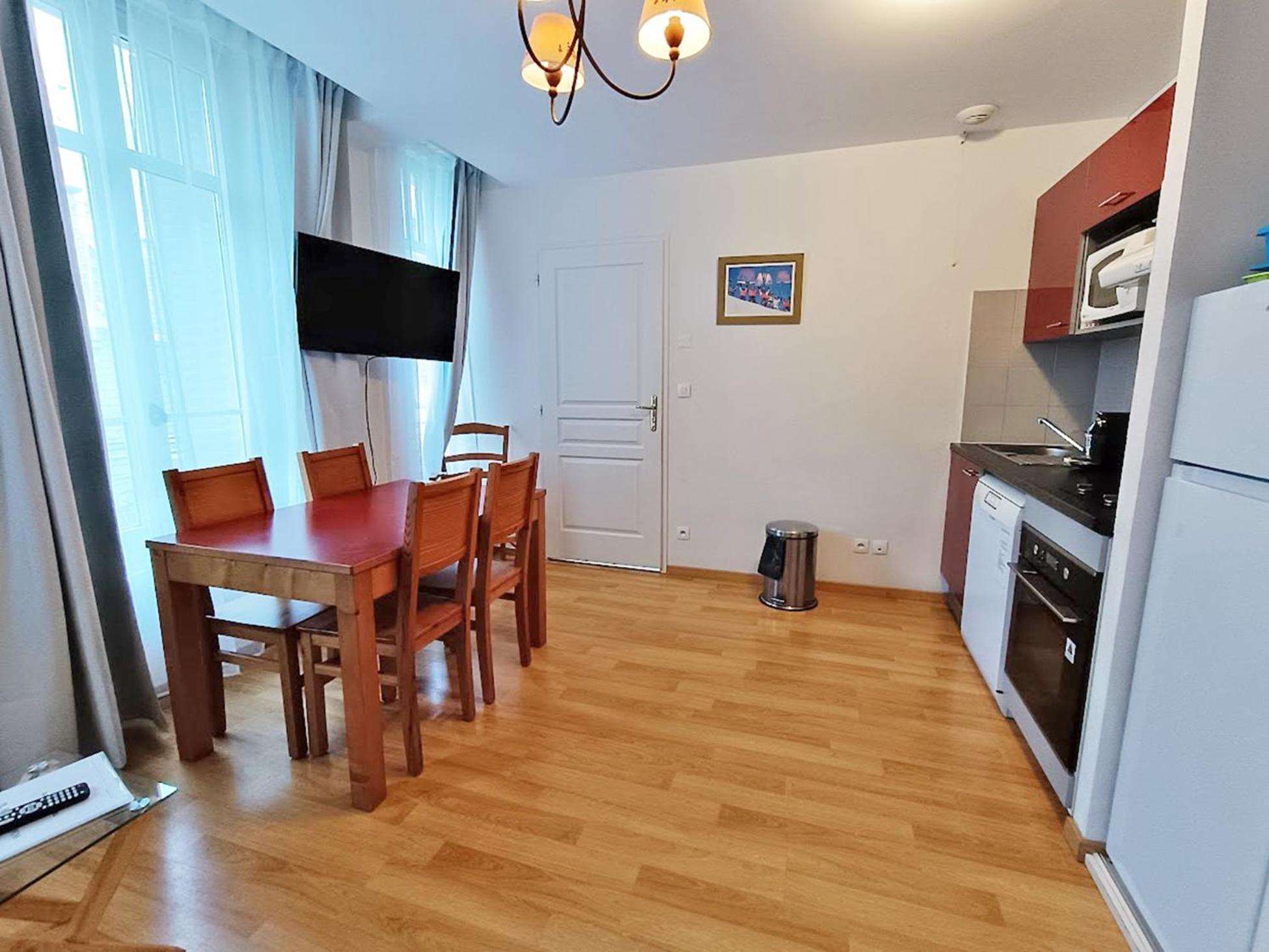 Bagnères-de-Luchon Il Etait Une Fois Luchon, T2, Centre Luchon, Wifi, Casier A Skis, Ascenseur, 4 Personnes 아파트 외부 사진